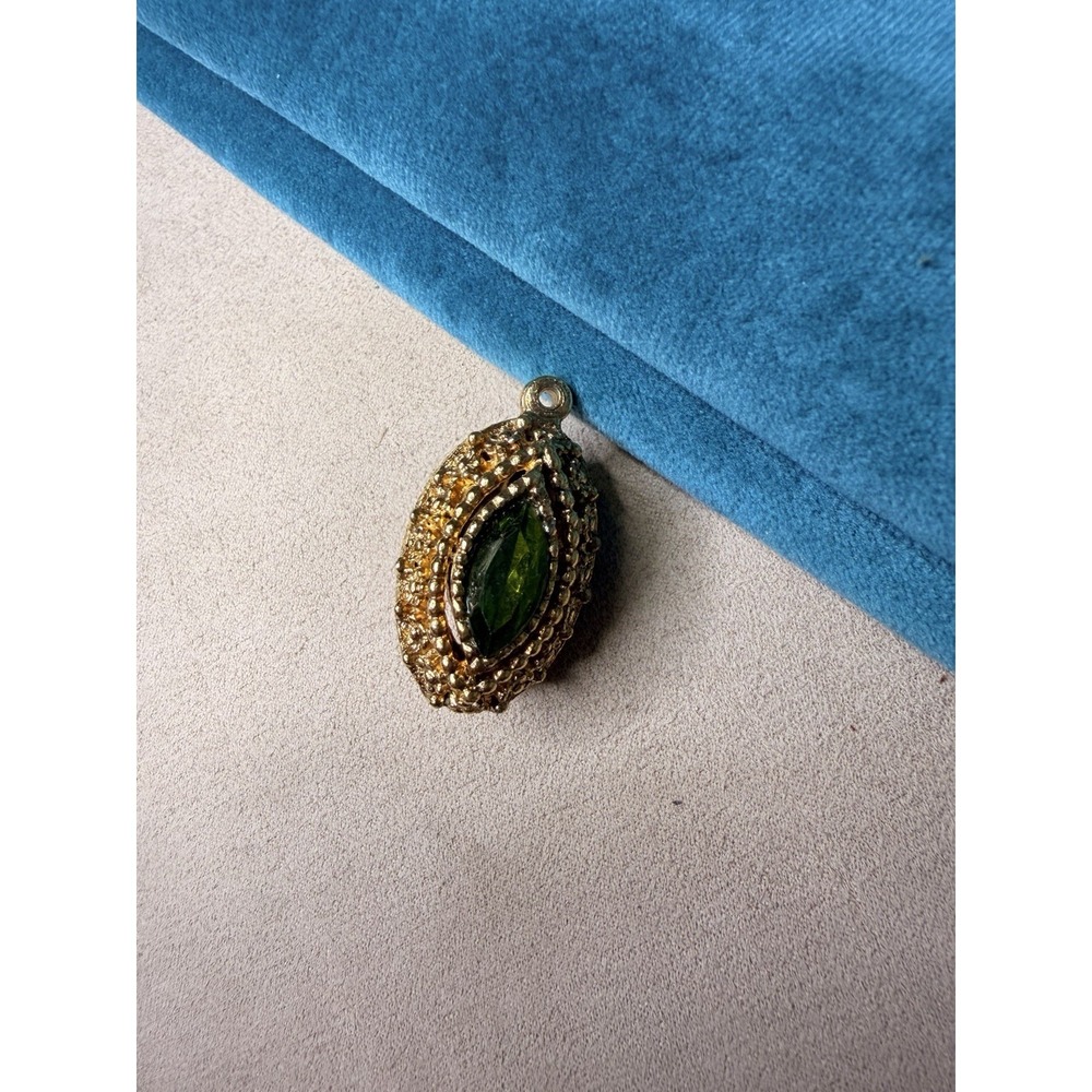 Vintage Textured Gold Tone Marquise Green Rhinestone Egg Pendant Charm - Picture 2 of 4